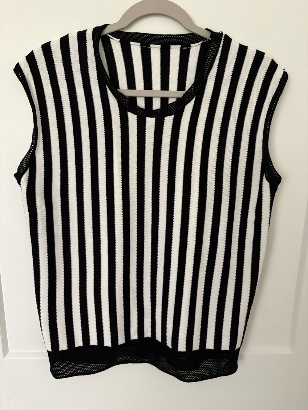 Forever 21 Black & White Vertical Stripe Sleeveless Tank